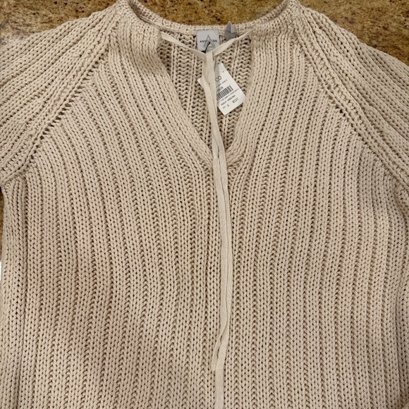 NWT🩷ANNE KLEIN CHALK V-NECK SWEATER WITH TIE SIZE SMALL - Picture 2 of 8